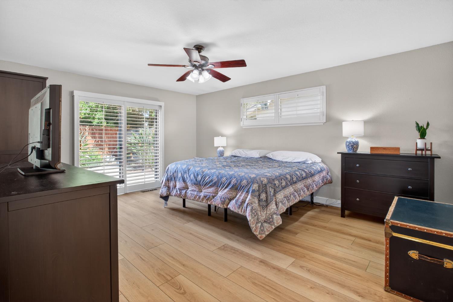 1909 Chelwood Way, Modesto, CA 95355