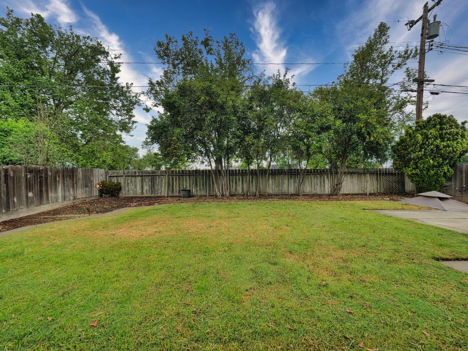 1037 Tenaya Ct, Manteca, CA 95337