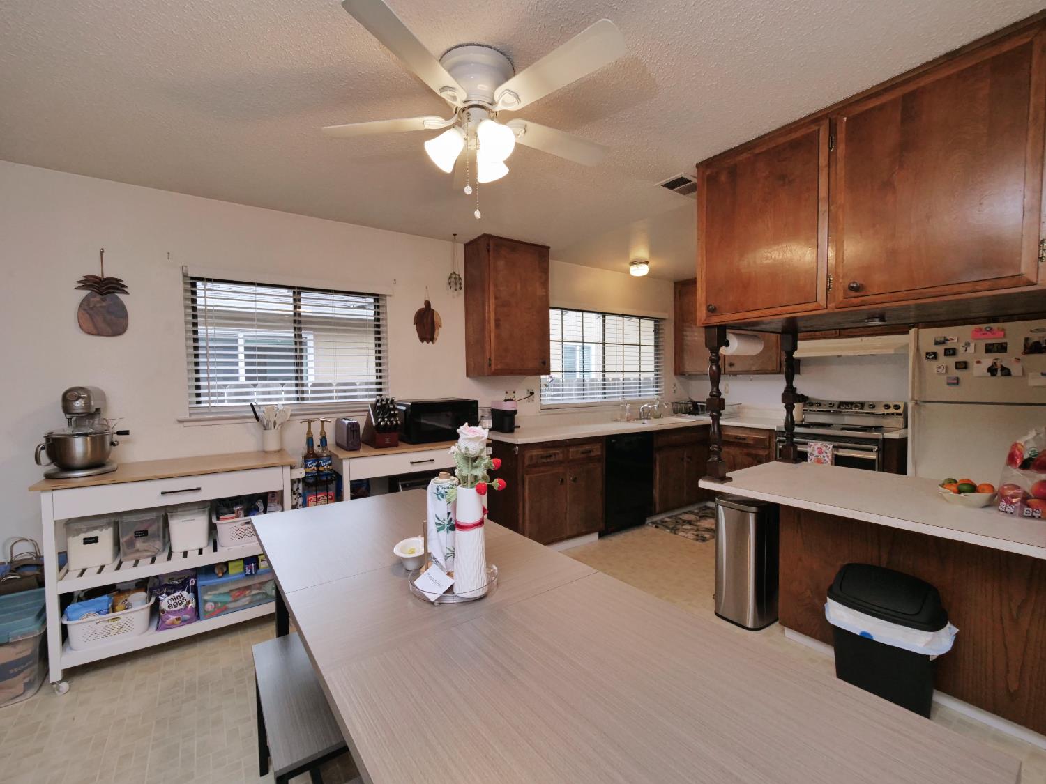 1037 Tenaya Ct, Manteca, CA 95337