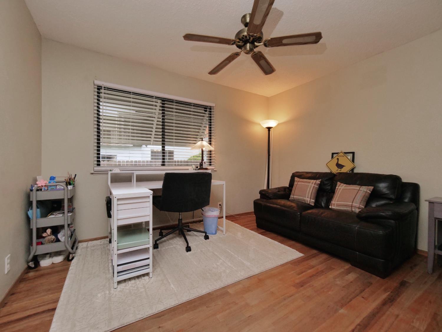 1037 Tenaya Ct, Manteca, CA 95337