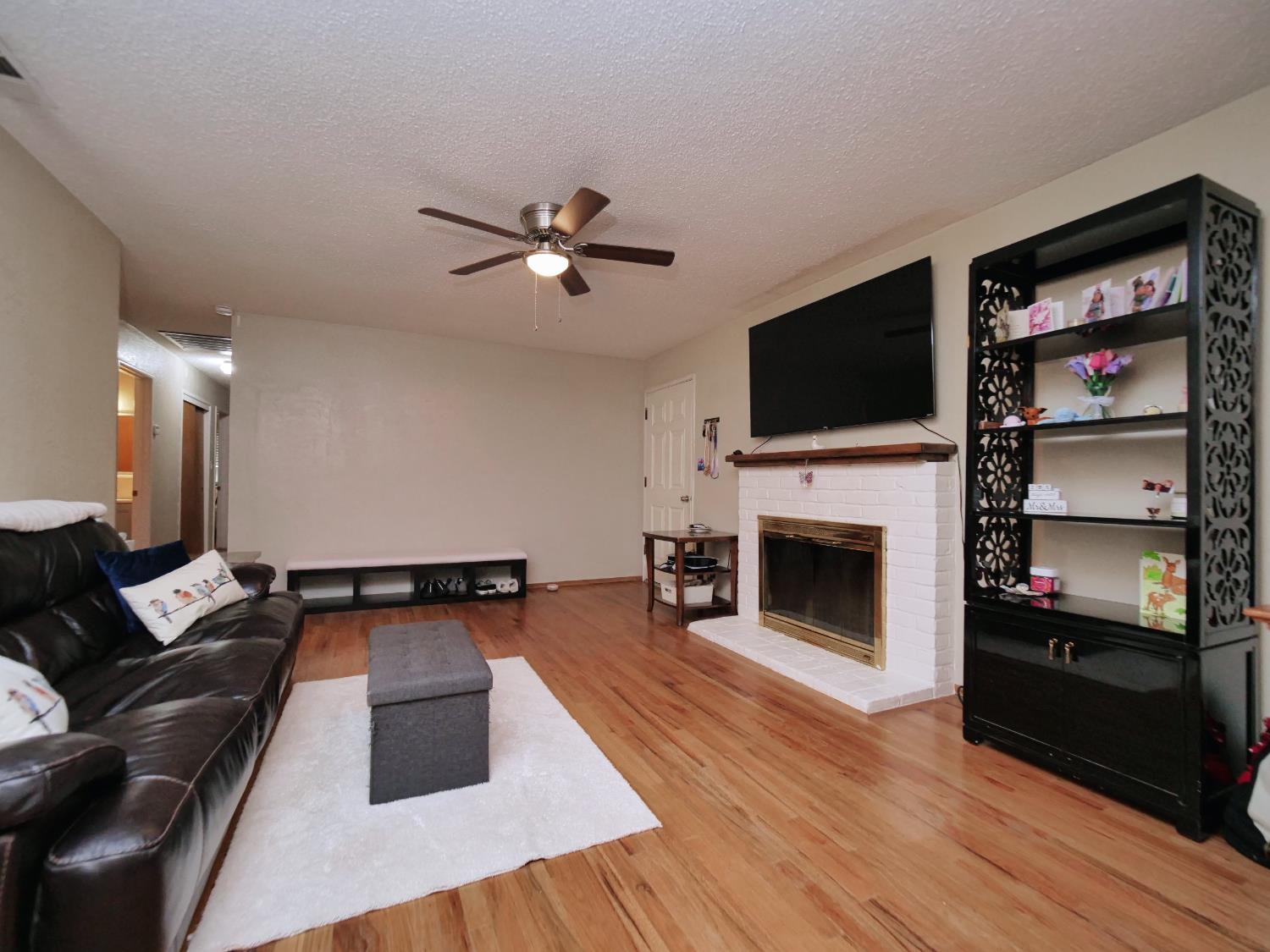 1037 Tenaya Ct, Manteca, CA 95337