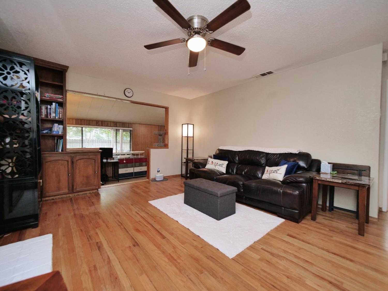 1037 Tenaya Ct, Manteca, CA 95337