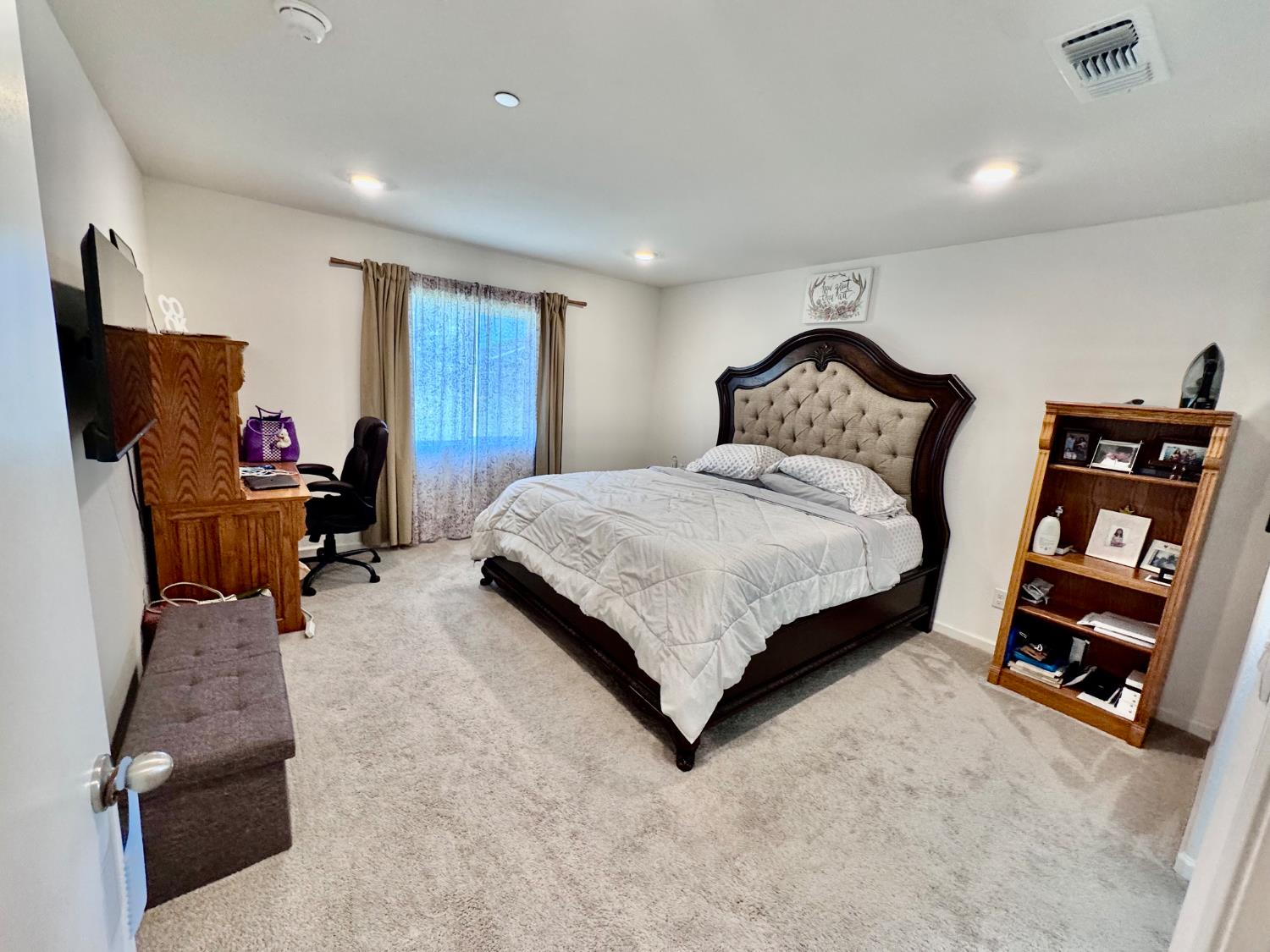 6106 Friendship Ct, Riverbank, CA 95367