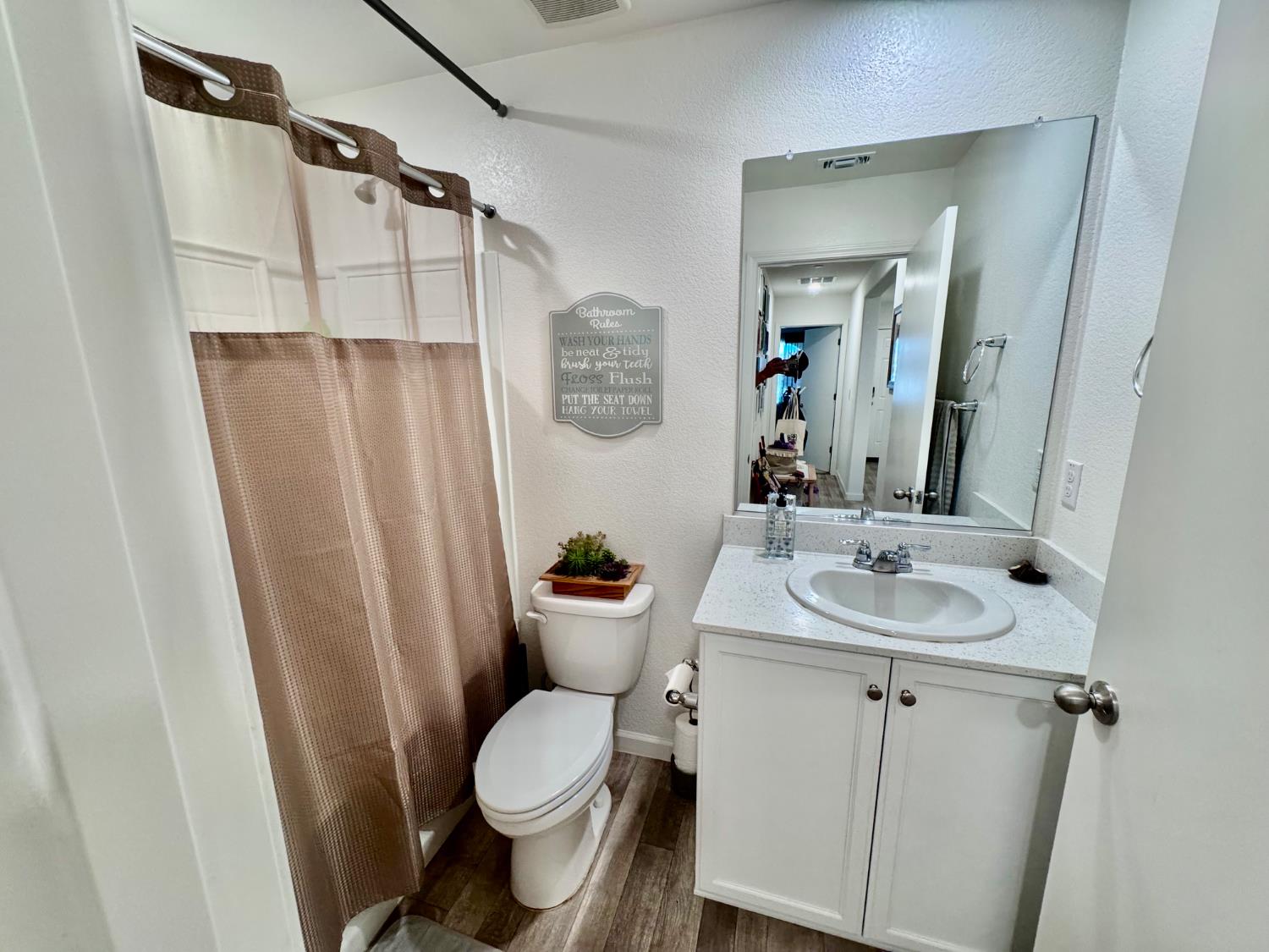 6106 Friendship Ct, Riverbank, CA 95367
