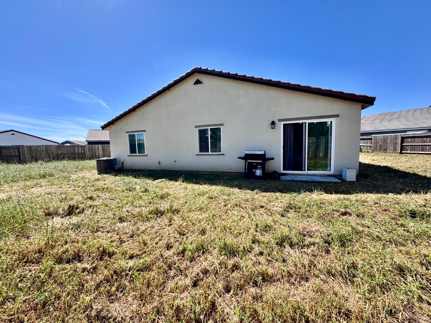 6106 Friendship Ct, Riverbank, CA 95367