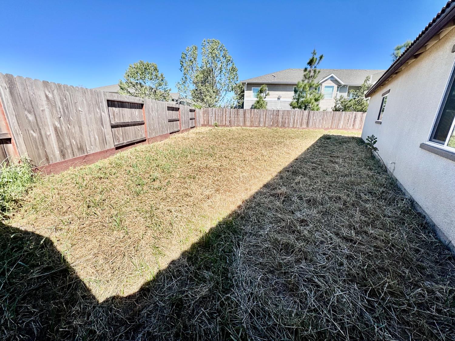 6106 Friendship Ct, Riverbank, CA 95367