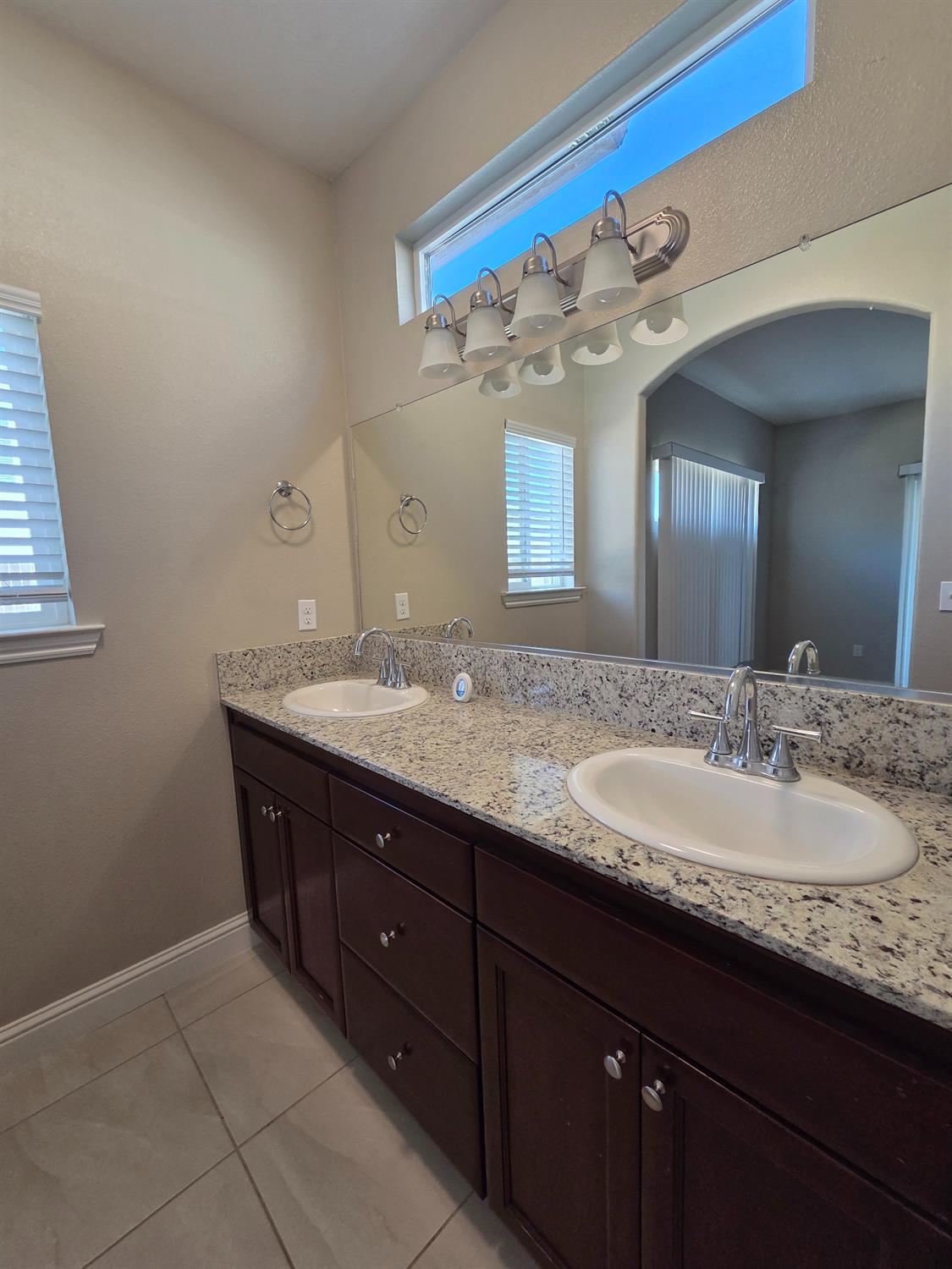 507 Hart Dr, Merced, CA 95348