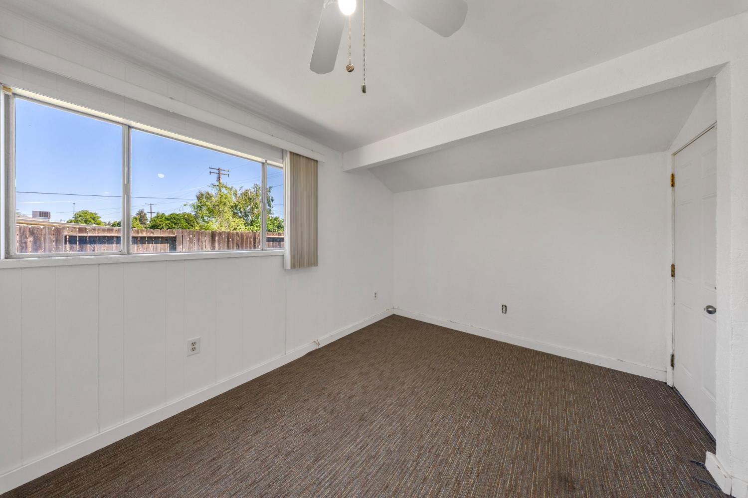 1600 Thorsen Ave, Modesto, CA 95355