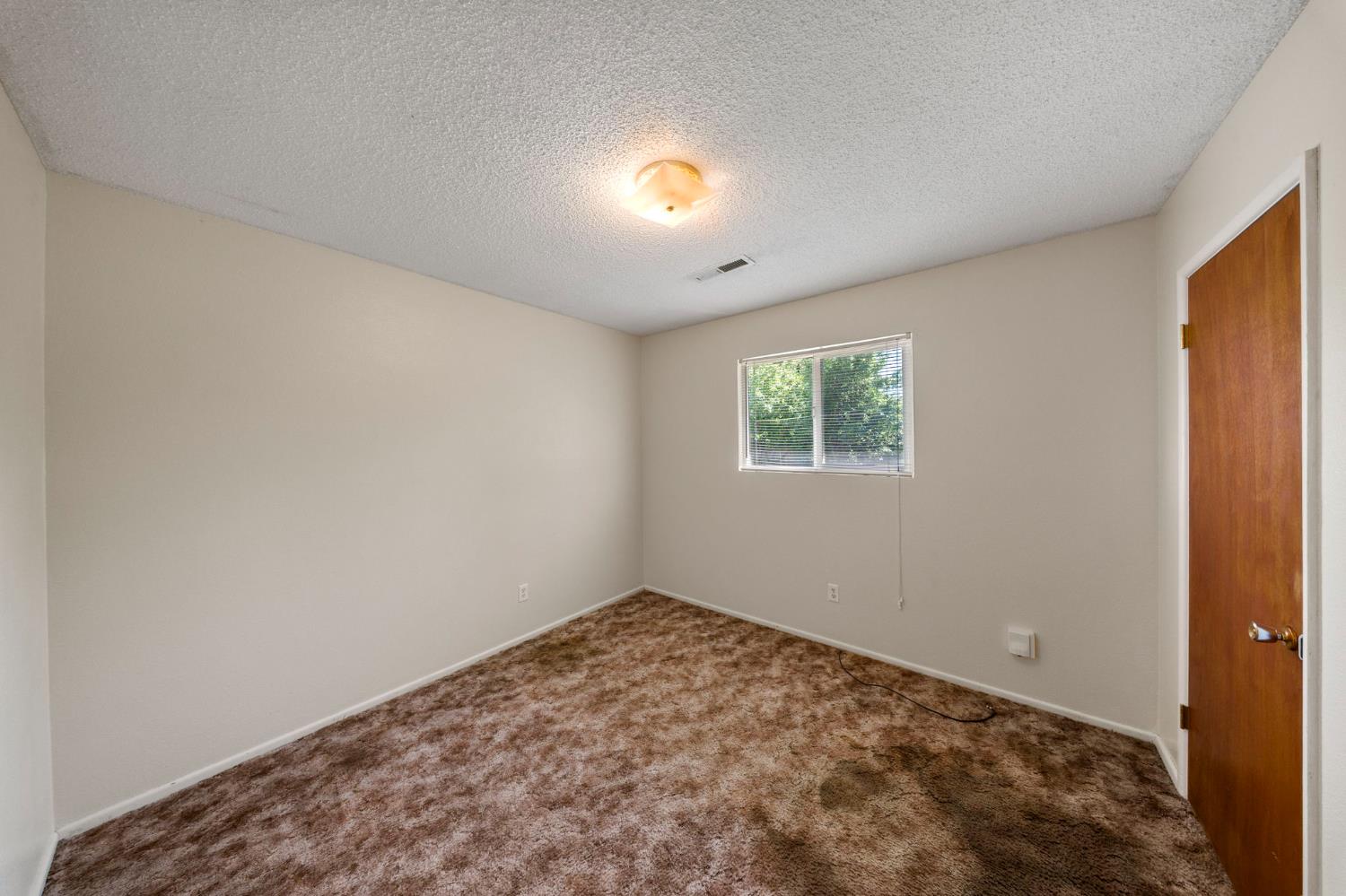 1600 Thorsen Ave, Modesto, CA 95355