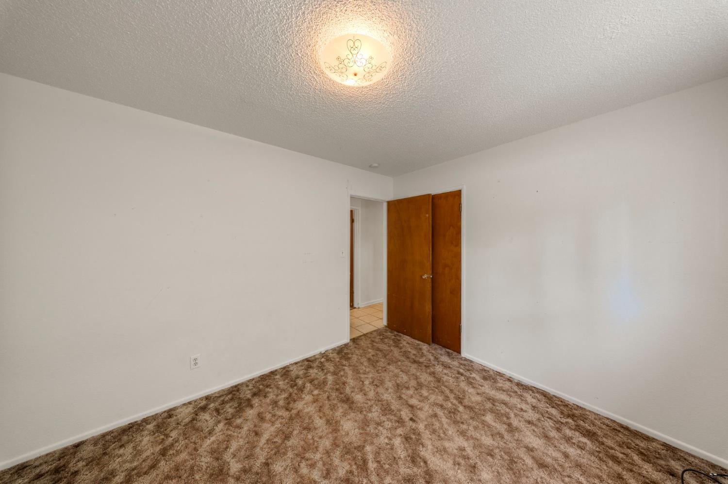 1600 Thorsen Ave, Modesto, CA 95355