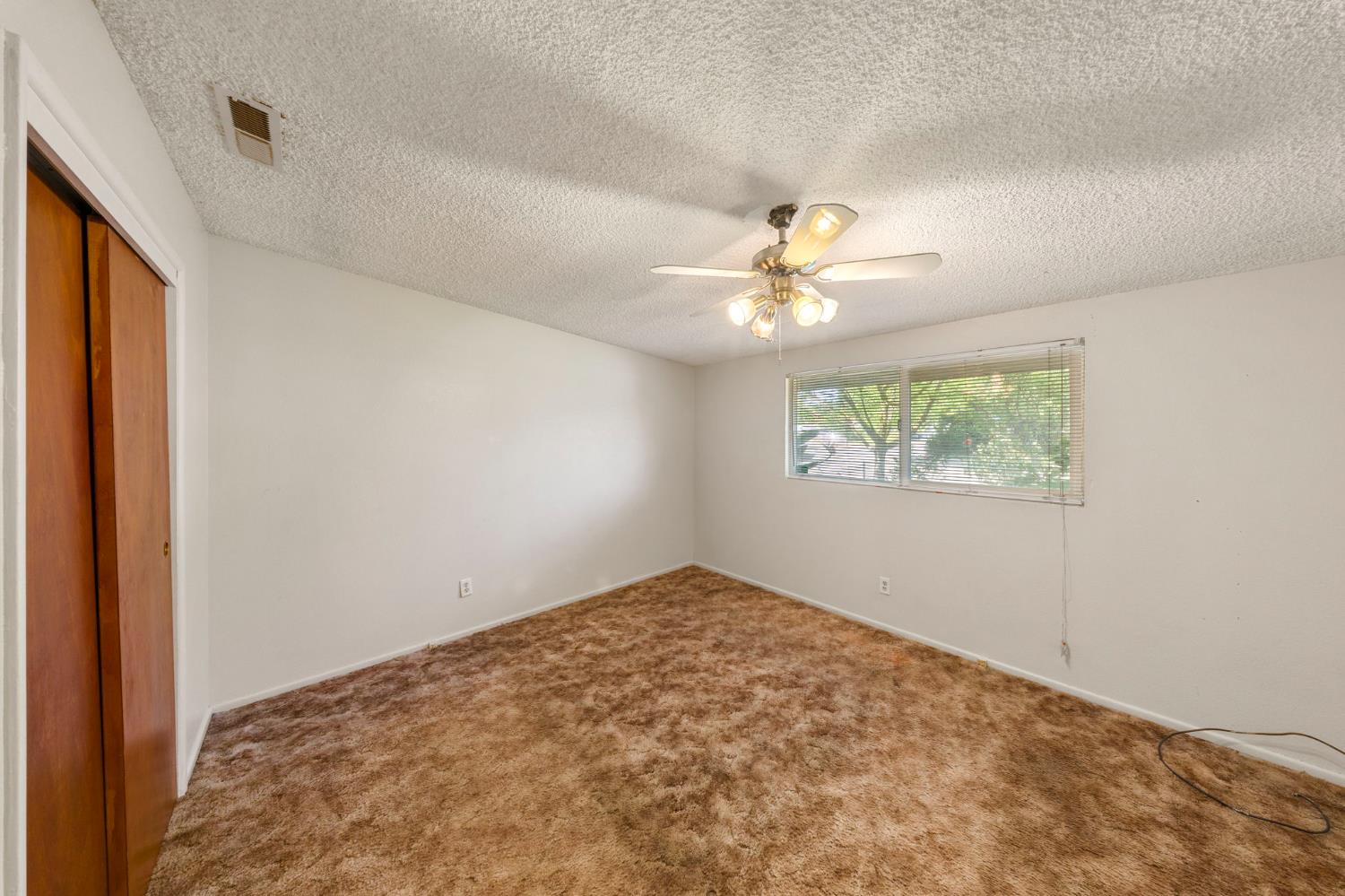 1600 Thorsen Ave, Modesto, CA 95355