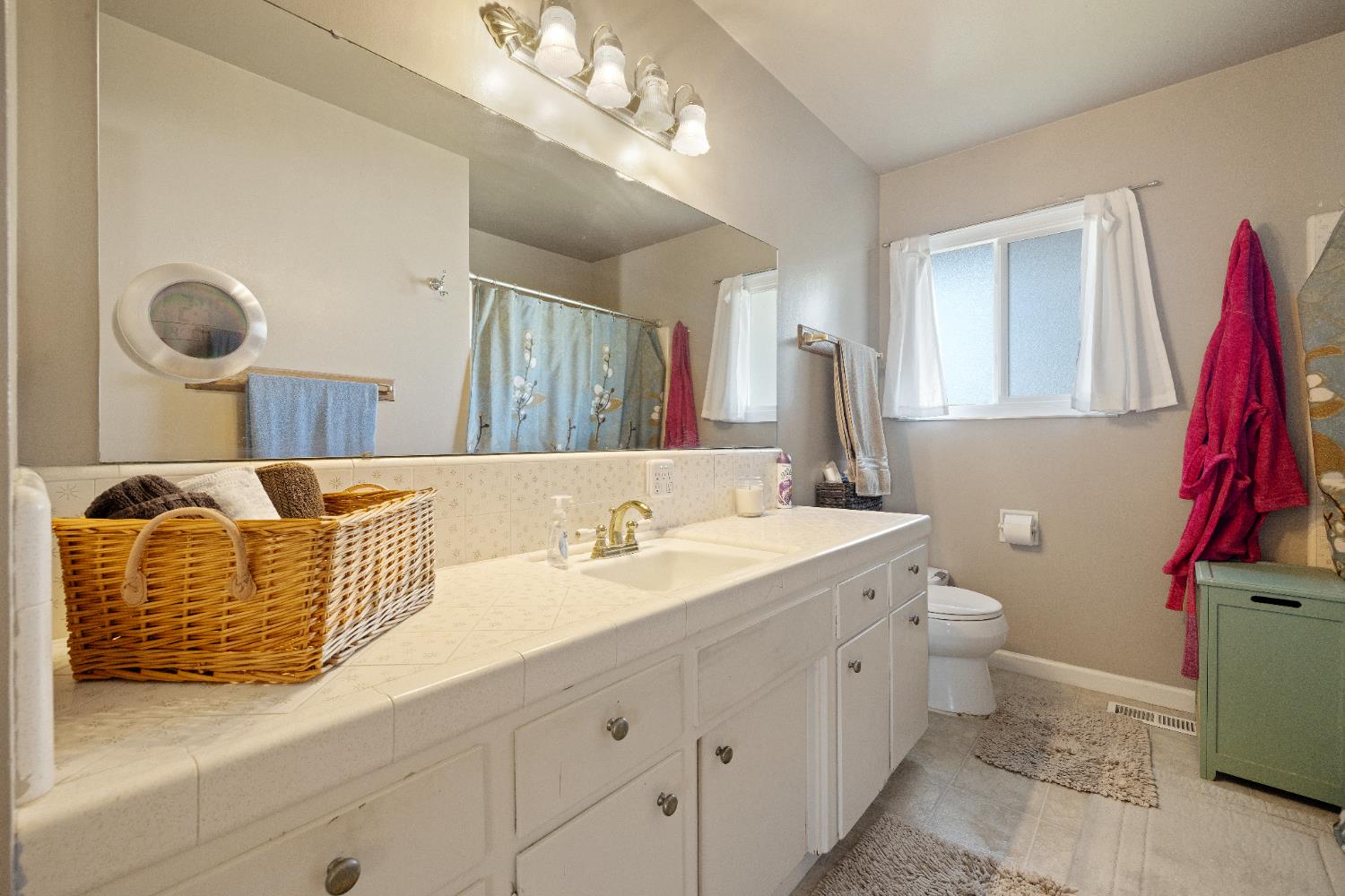 2701 Sheffield Ln, Modesto, CA 95350