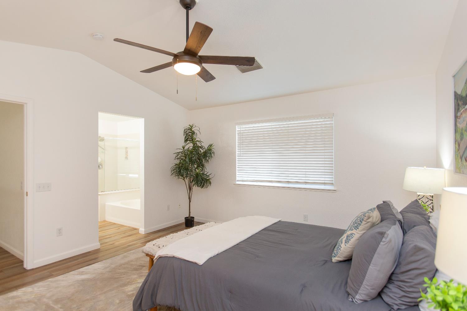 2333 Old Rose Ln, Turlock, CA 95382