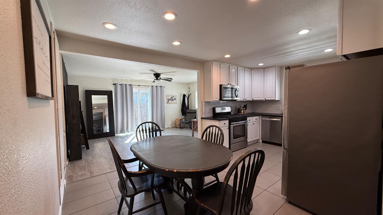 2041 Wally Ct, Modesto, CA 95350