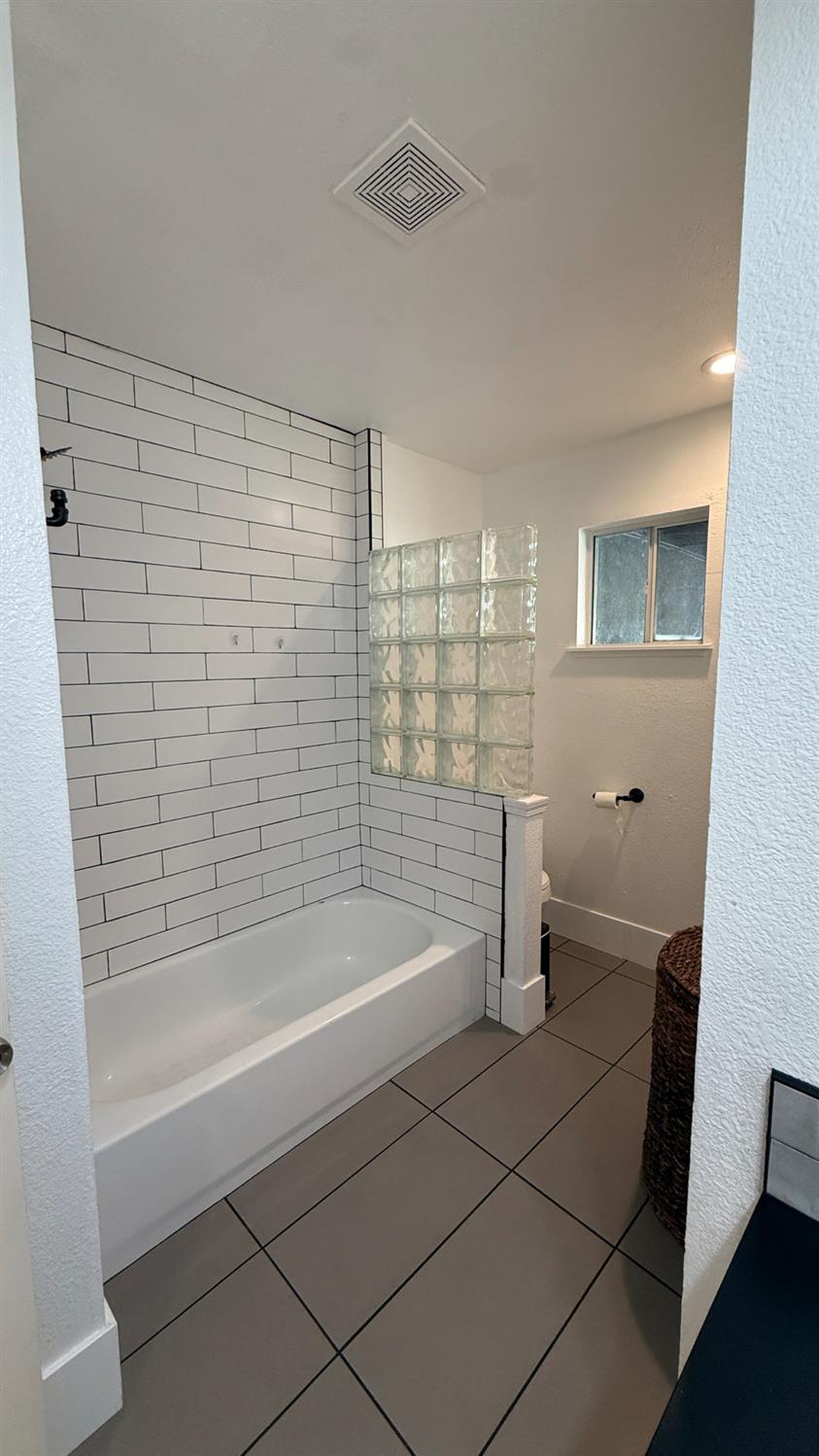 2041 Wally Ct, Modesto, CA 95350