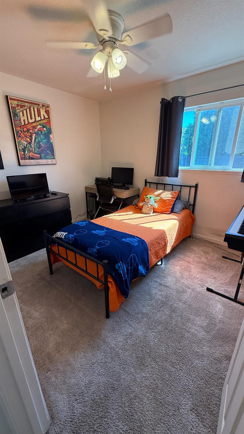 2041 Wally Ct, Modesto, CA 95350