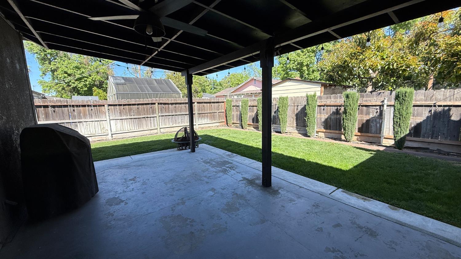 2041 Wally Ct, Modesto, CA 95350