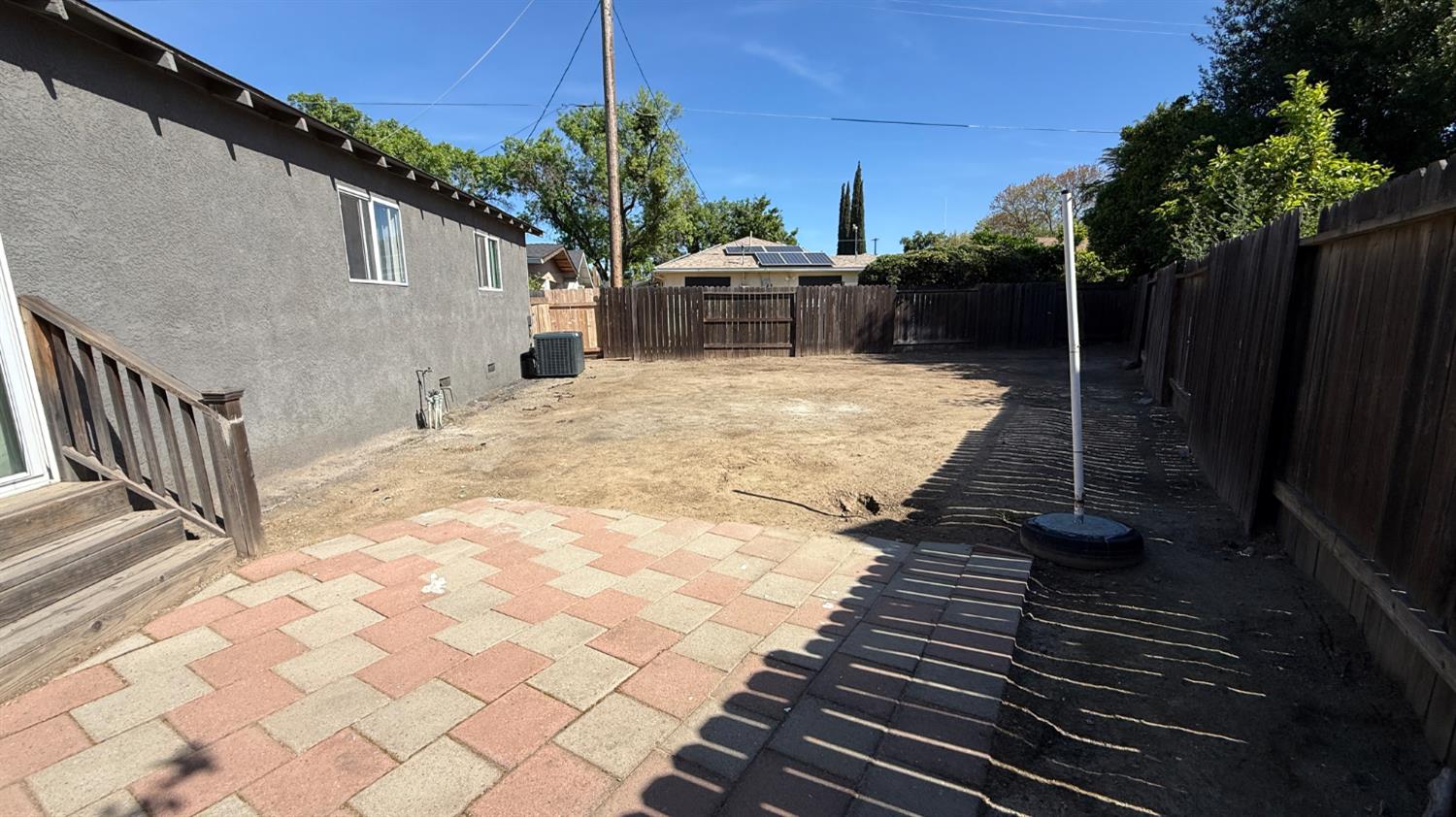 2041 Wally Ct, Modesto, CA 95350