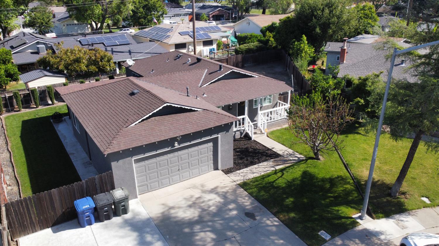 2041 Wally Ct, Modesto, CA 95350