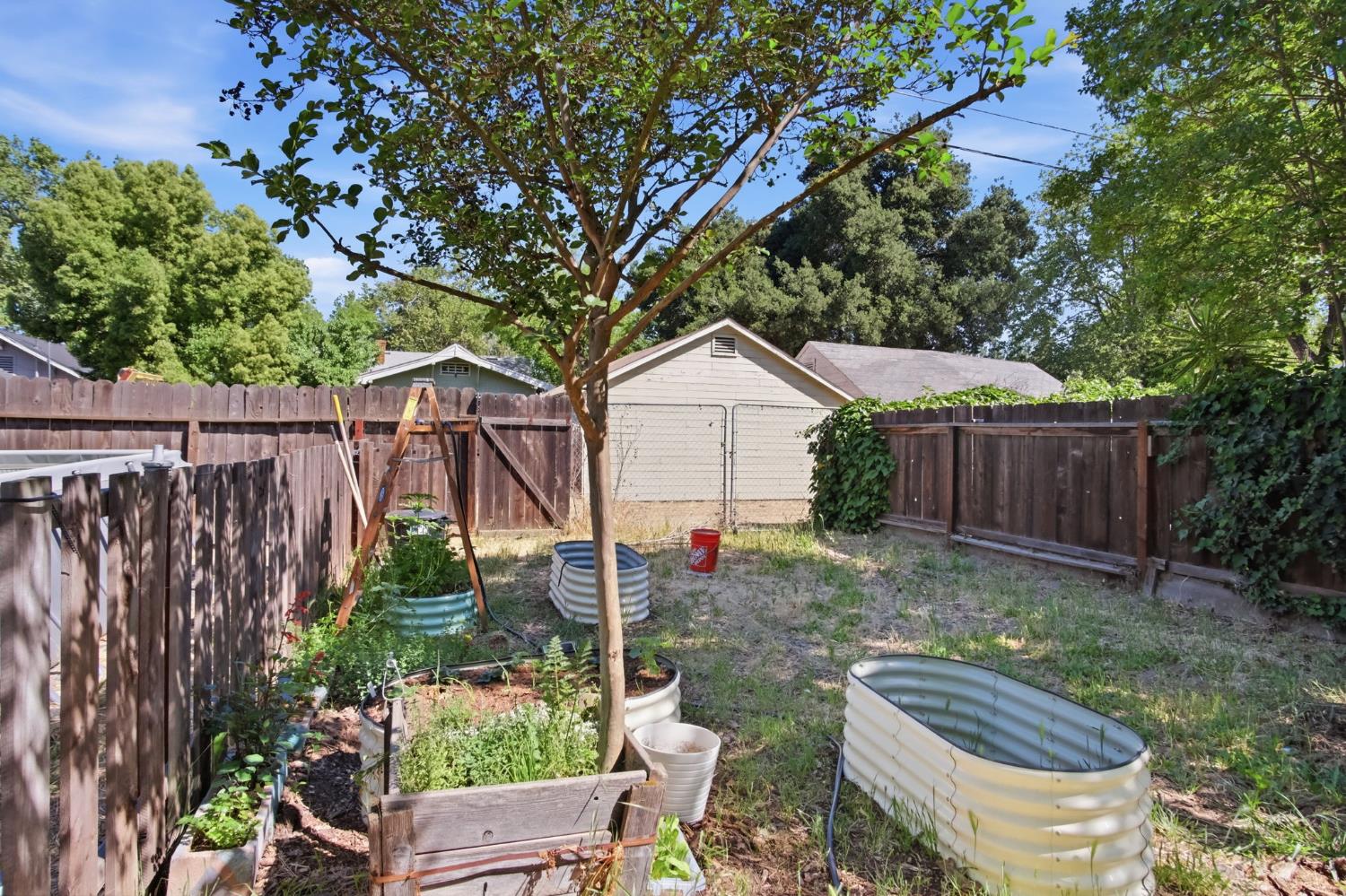 557 Florence St, Turlock, CA 95380