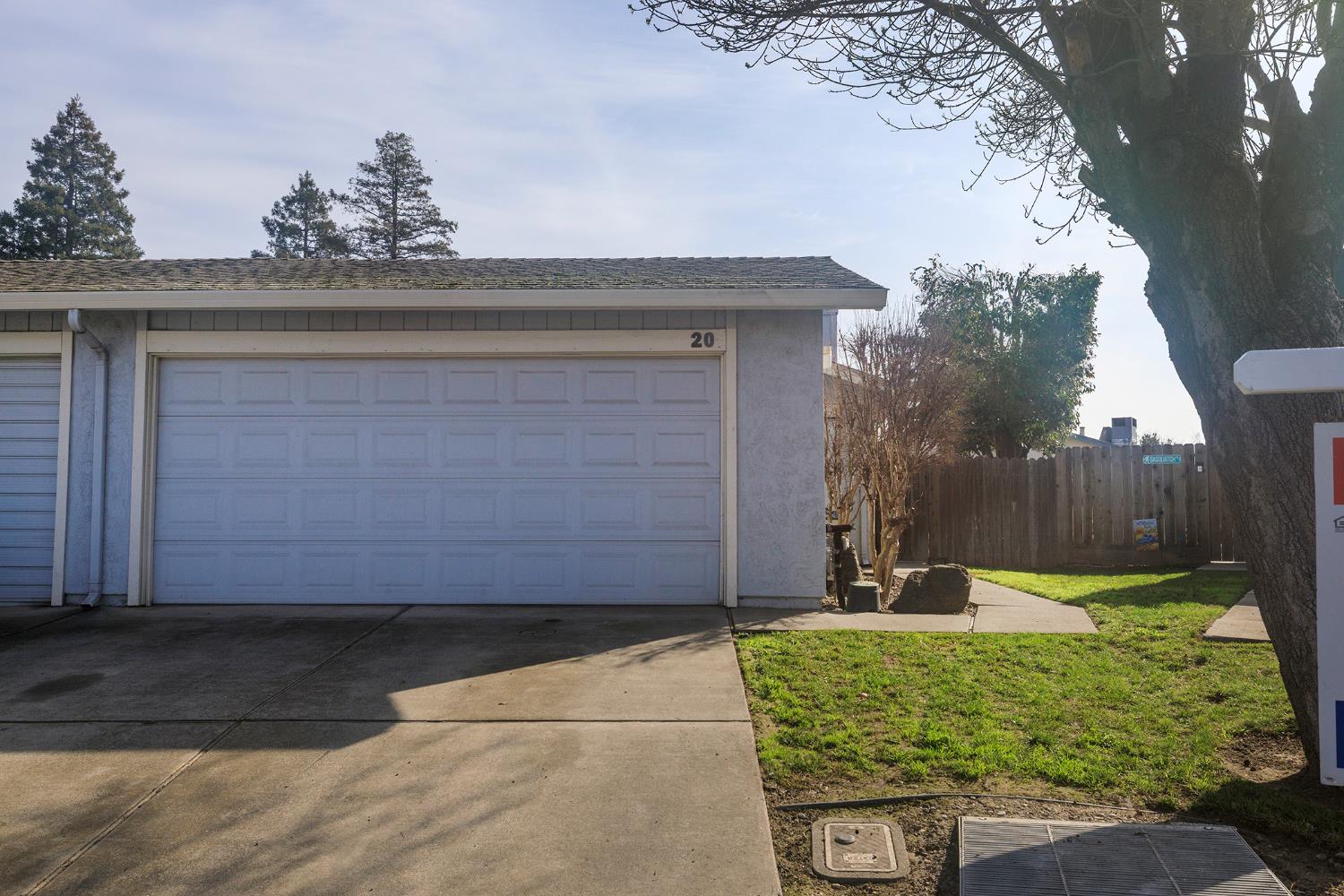 1296 Spruce Ln #20, Manteca, CA 95336