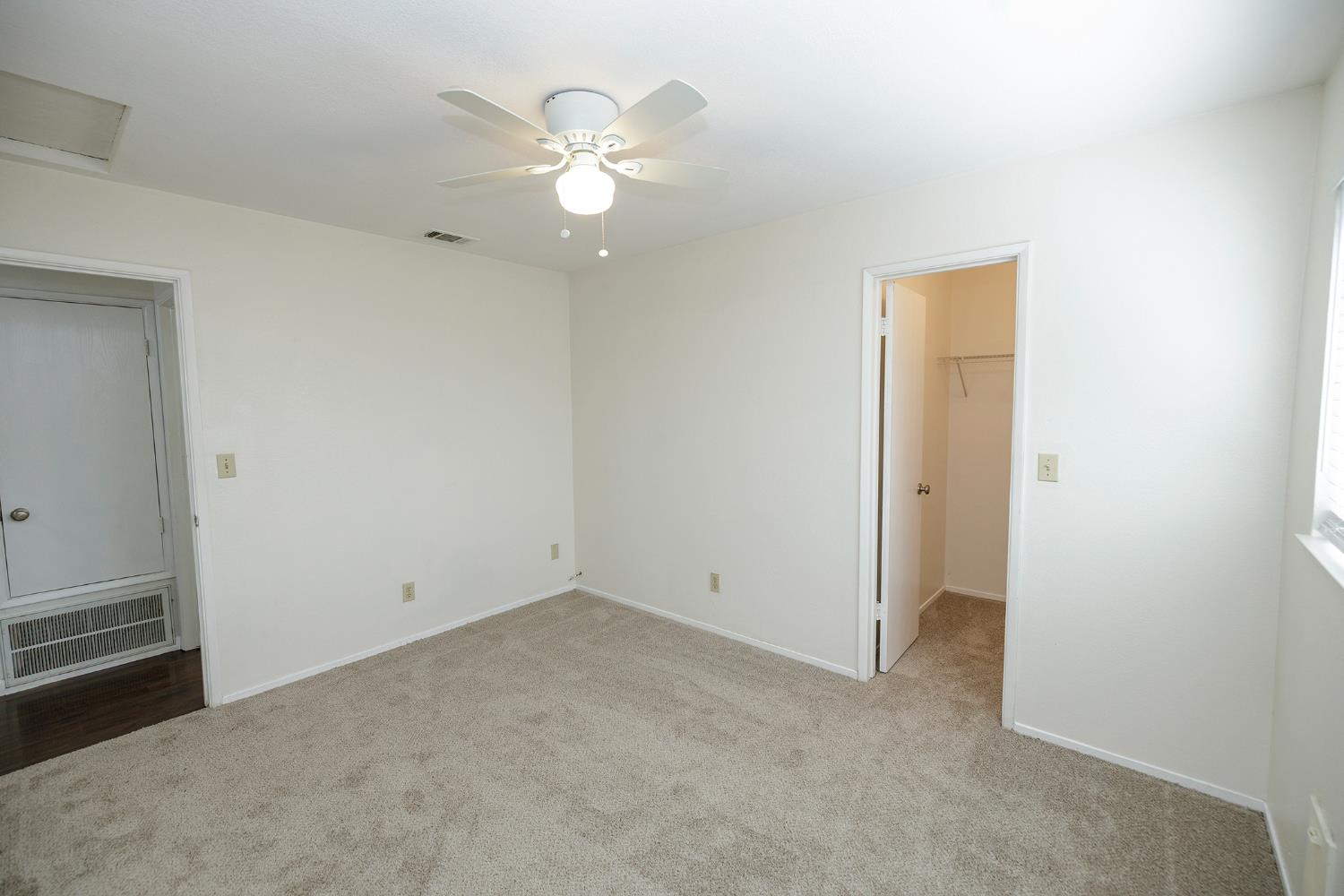 1296 Spruce Ln #20, Manteca, CA 95336