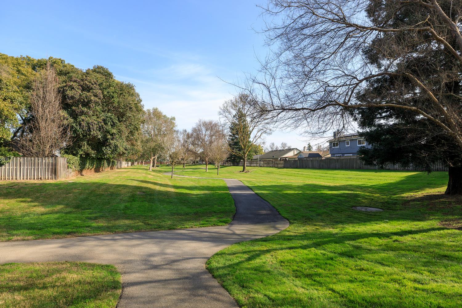 1296 Spruce Ln #20, Manteca, CA 95336