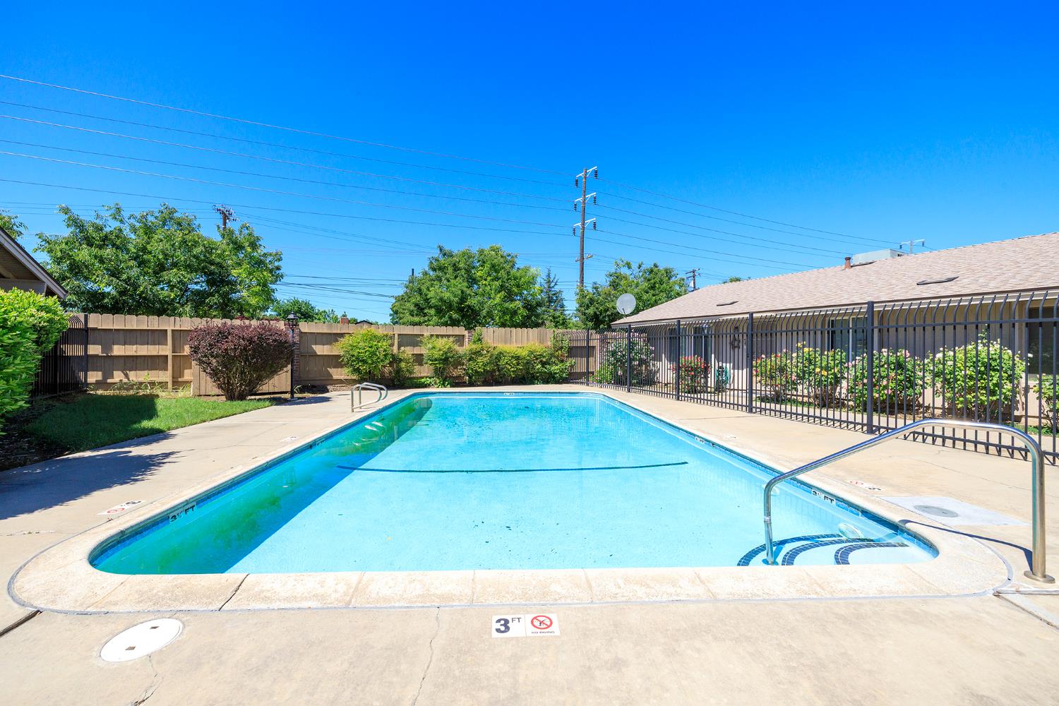 617 W Granger Ave #48, Modesto, CA 95350