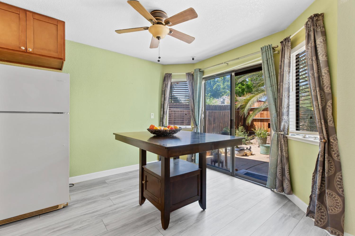 613 Hillstock Ct, Patterson, CA 95363