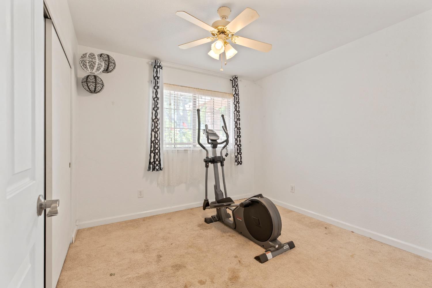 613 Hillstock Ct, Patterson, CA 95363