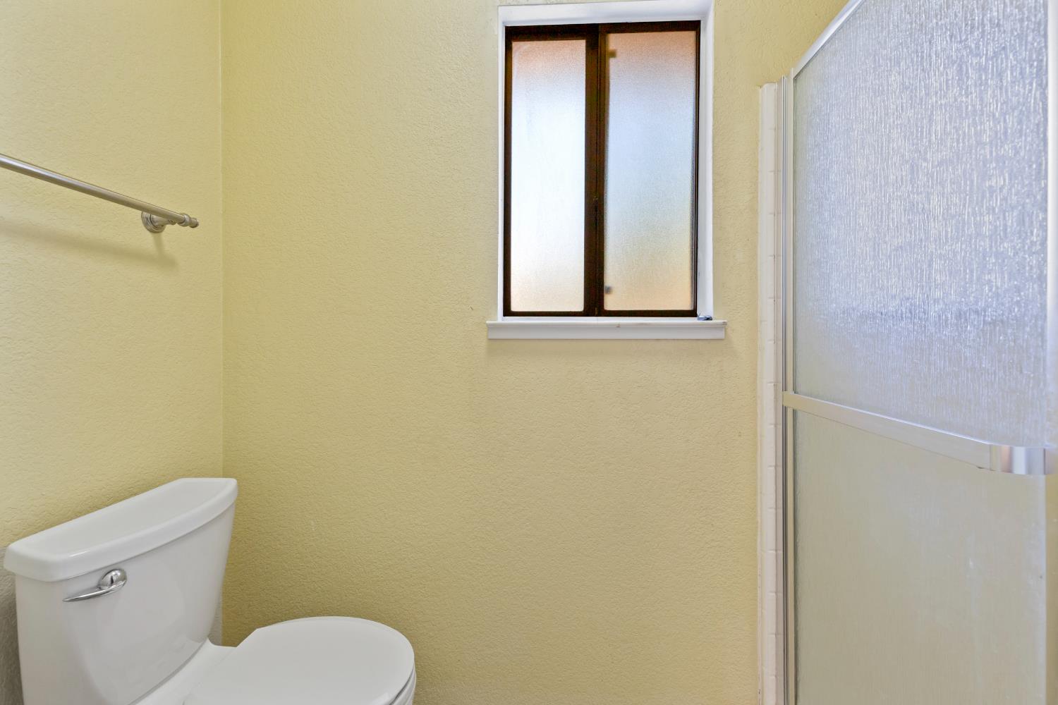 613 Hillstock Ct, Patterson, CA 95363