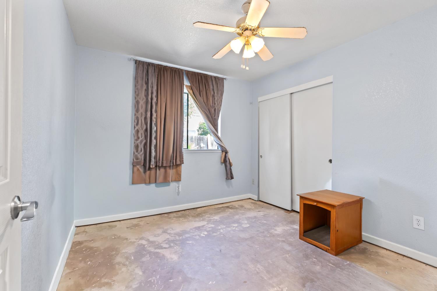 613 Hillstock Ct, Patterson, CA 95363