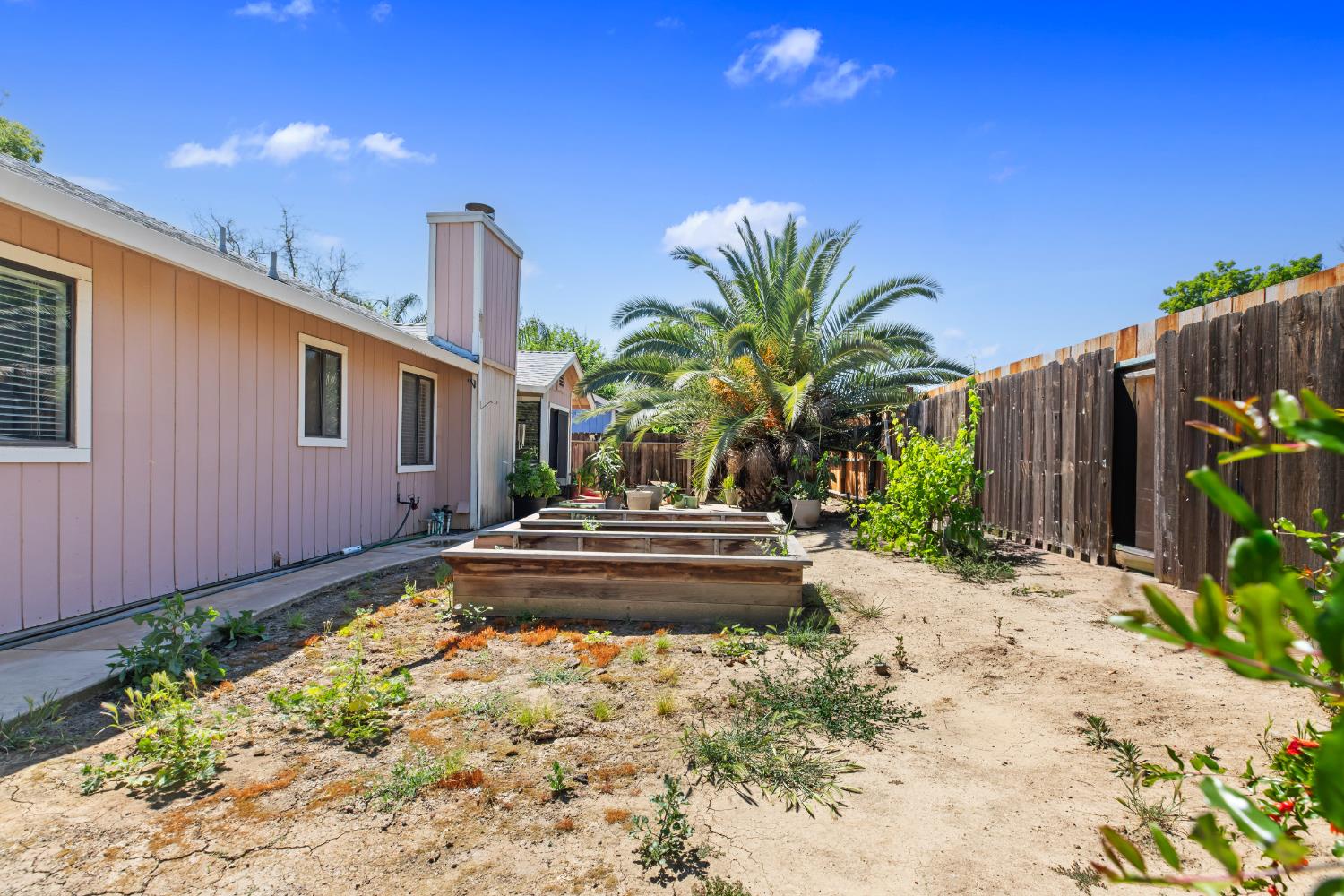 613 Hillstock Ct, Patterson, CA 95363