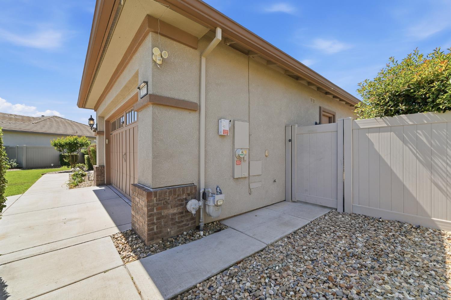 2159 Knollwood Ct, Manteca, CA 95336