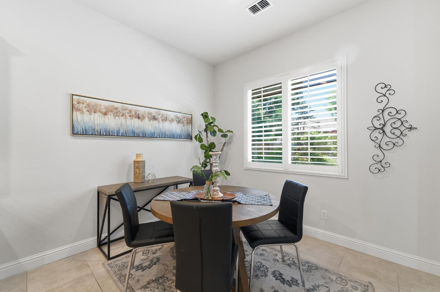 2159 Knollwood Ct, Manteca, CA 95336