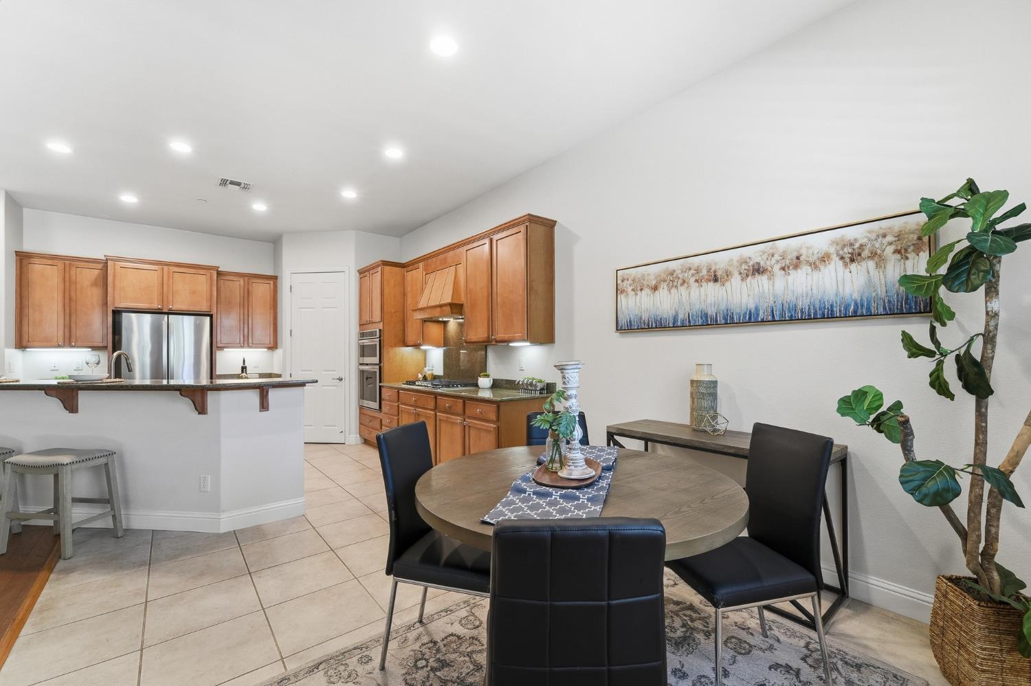 2159 Knollwood Ct, Manteca, CA 95336