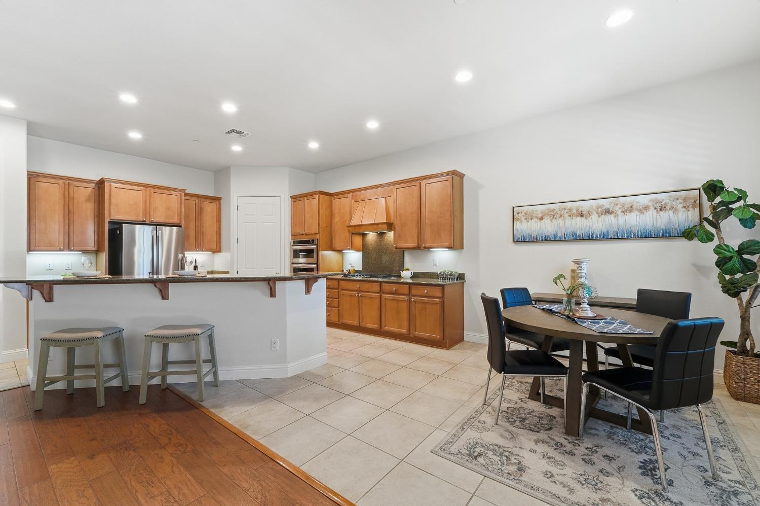 2159 Knollwood Ct, Manteca, CA 95336