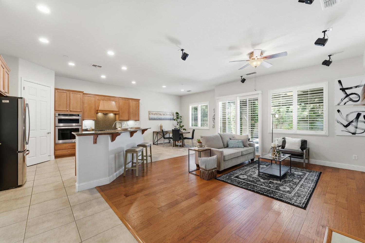 2159 Knollwood Ct, Manteca, CA 95336