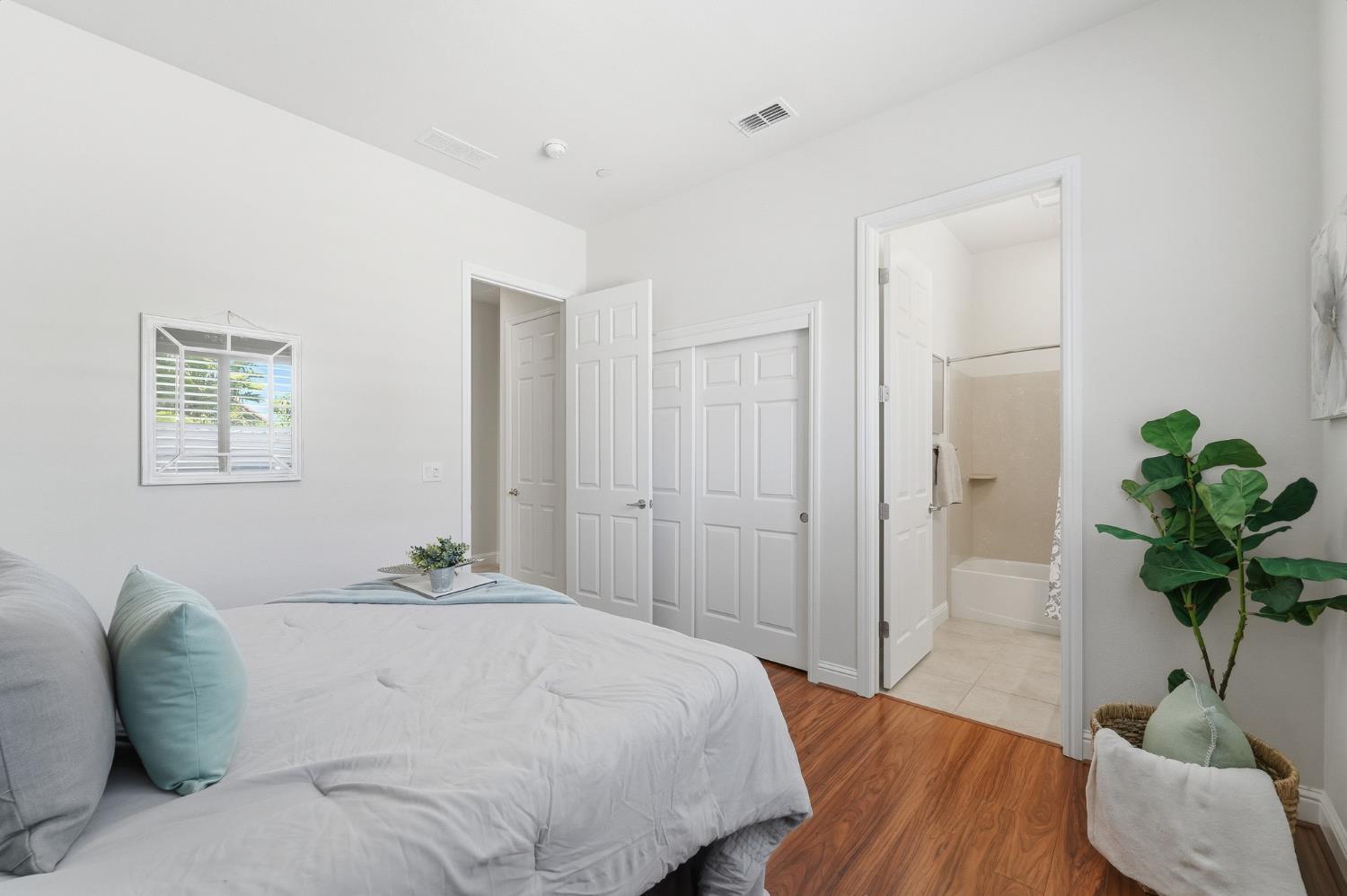 2159 Knollwood Ct, Manteca, CA 95336