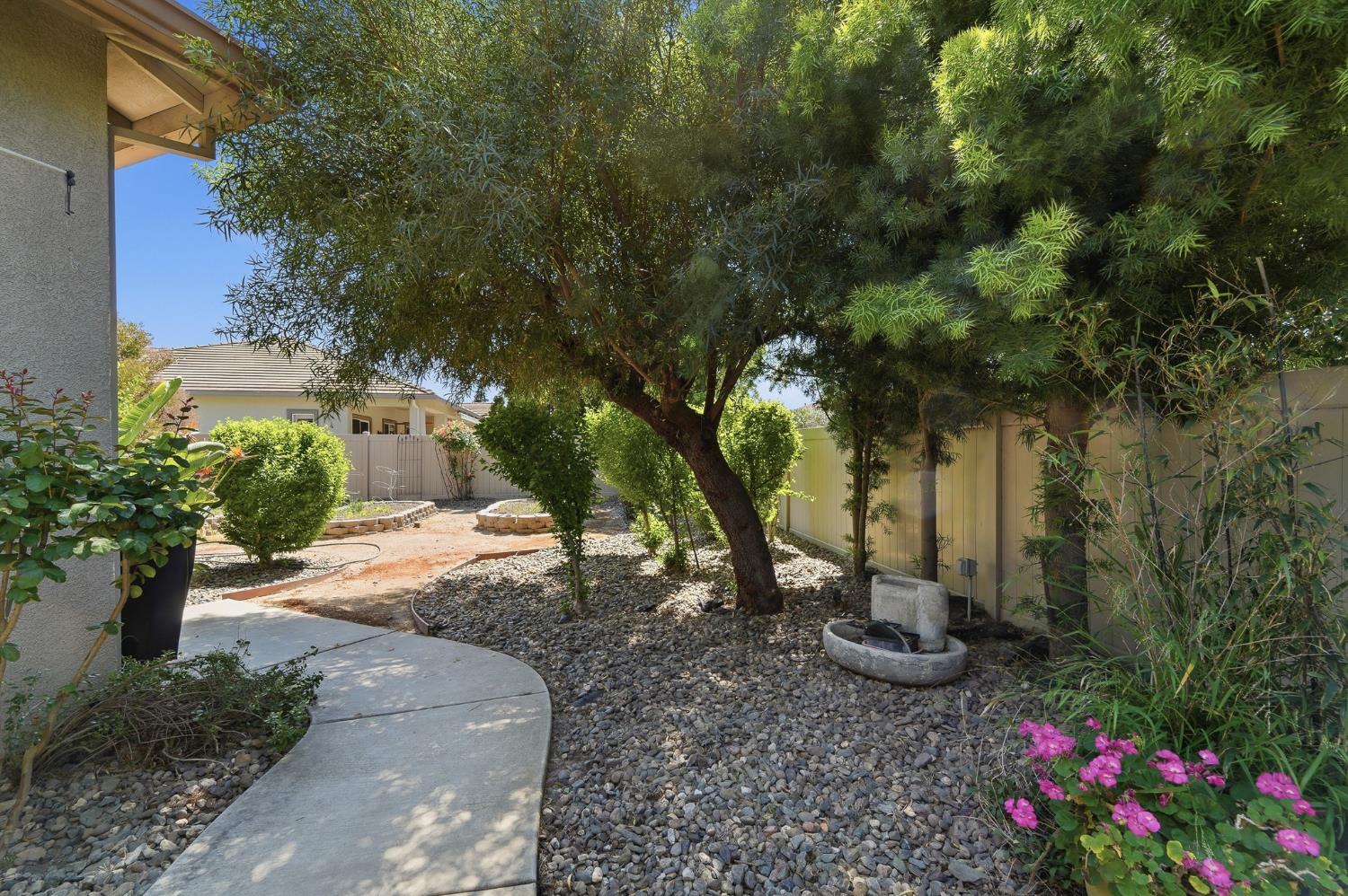 2159 Knollwood Ct, Manteca, CA 95336