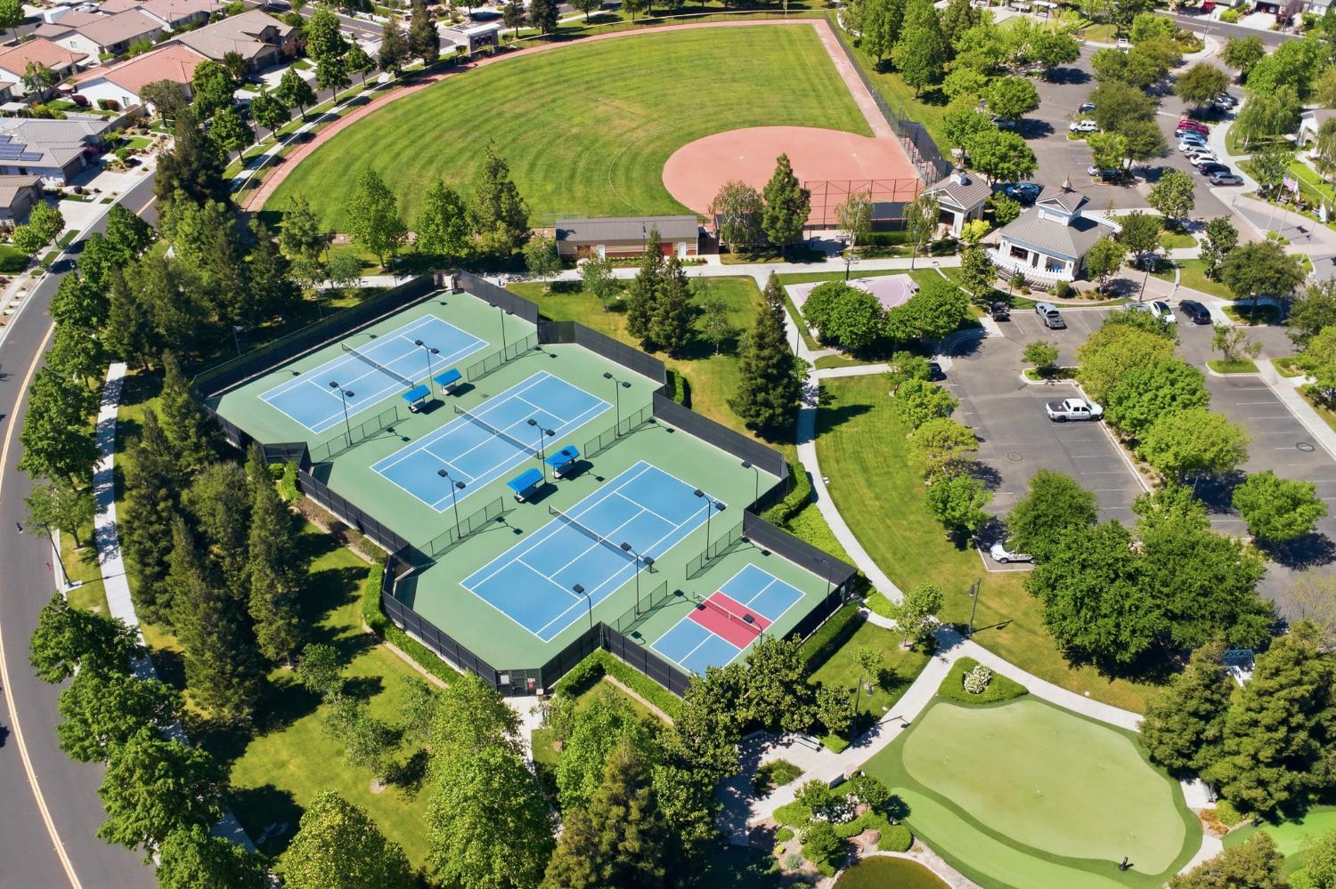 2159 Knollwood Ct, Manteca, CA 95336