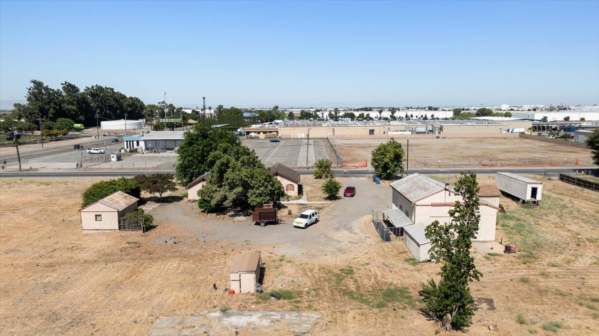 140 Swanson Rd, Manteca, CA 95337