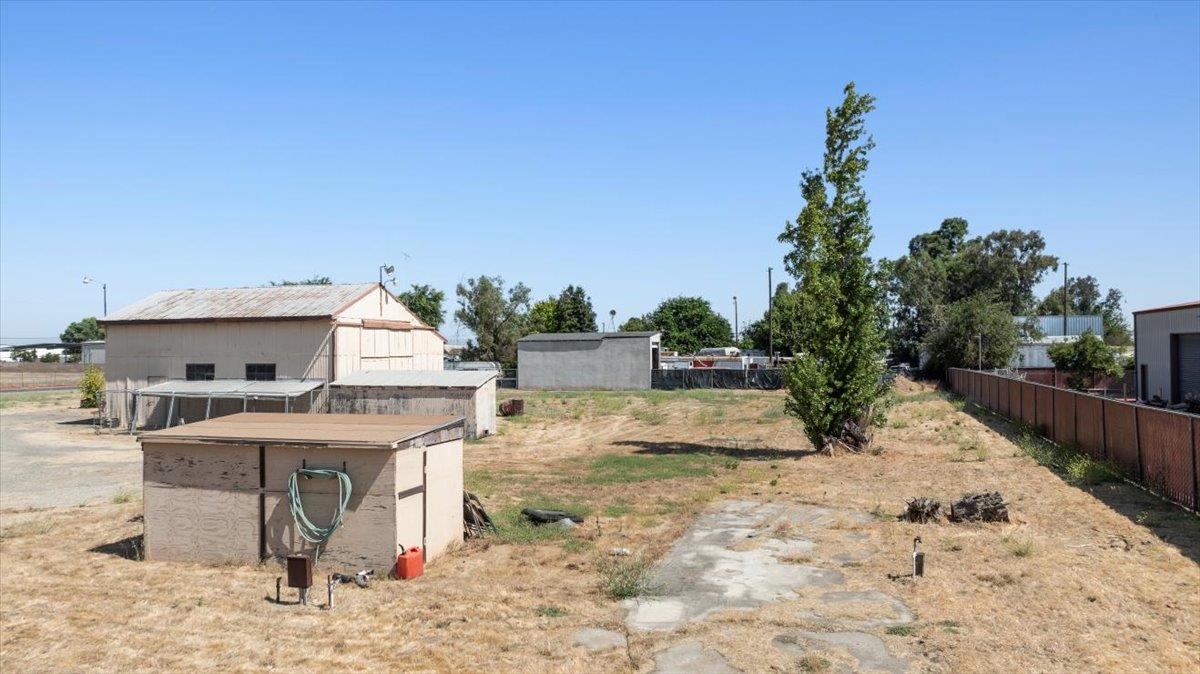 140 Swanson Rd, Manteca, CA 95337