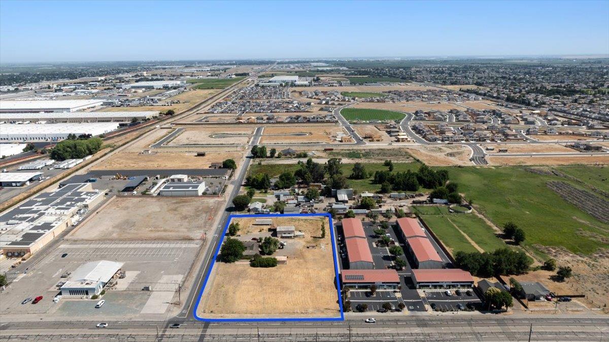 140 Swanson Rd, Manteca, CA 95337