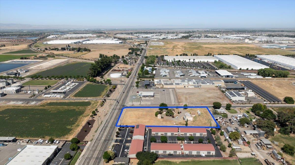 140 Swanson Rd, Manteca, CA 95337