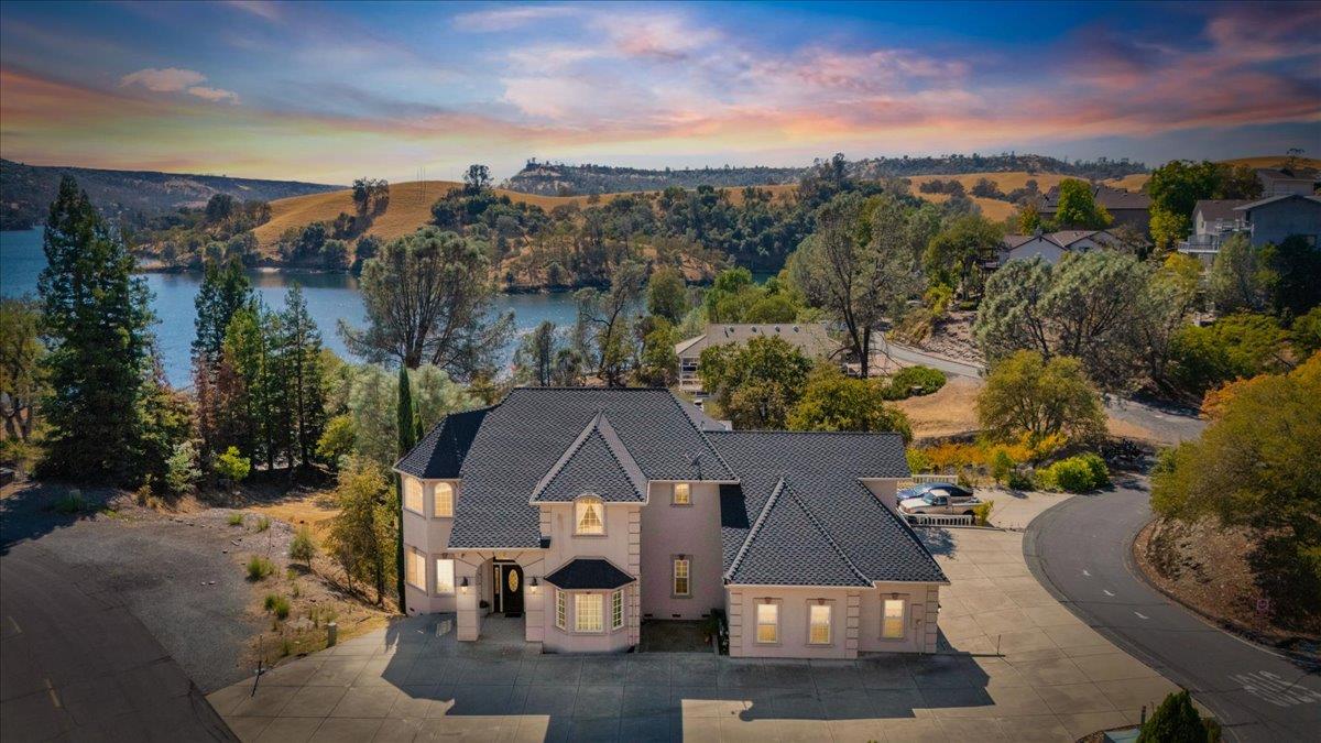 294 Sunrise Rd #2, Copperopolis, CA 95228