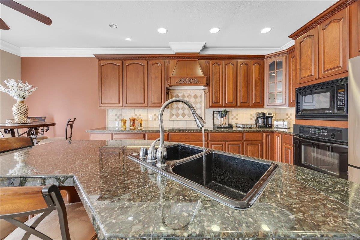 294 Sunrise Rd #2, Copperopolis, CA 95228