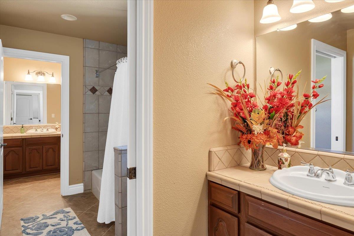 294 Sunrise Rd #2, Copperopolis, CA 95228