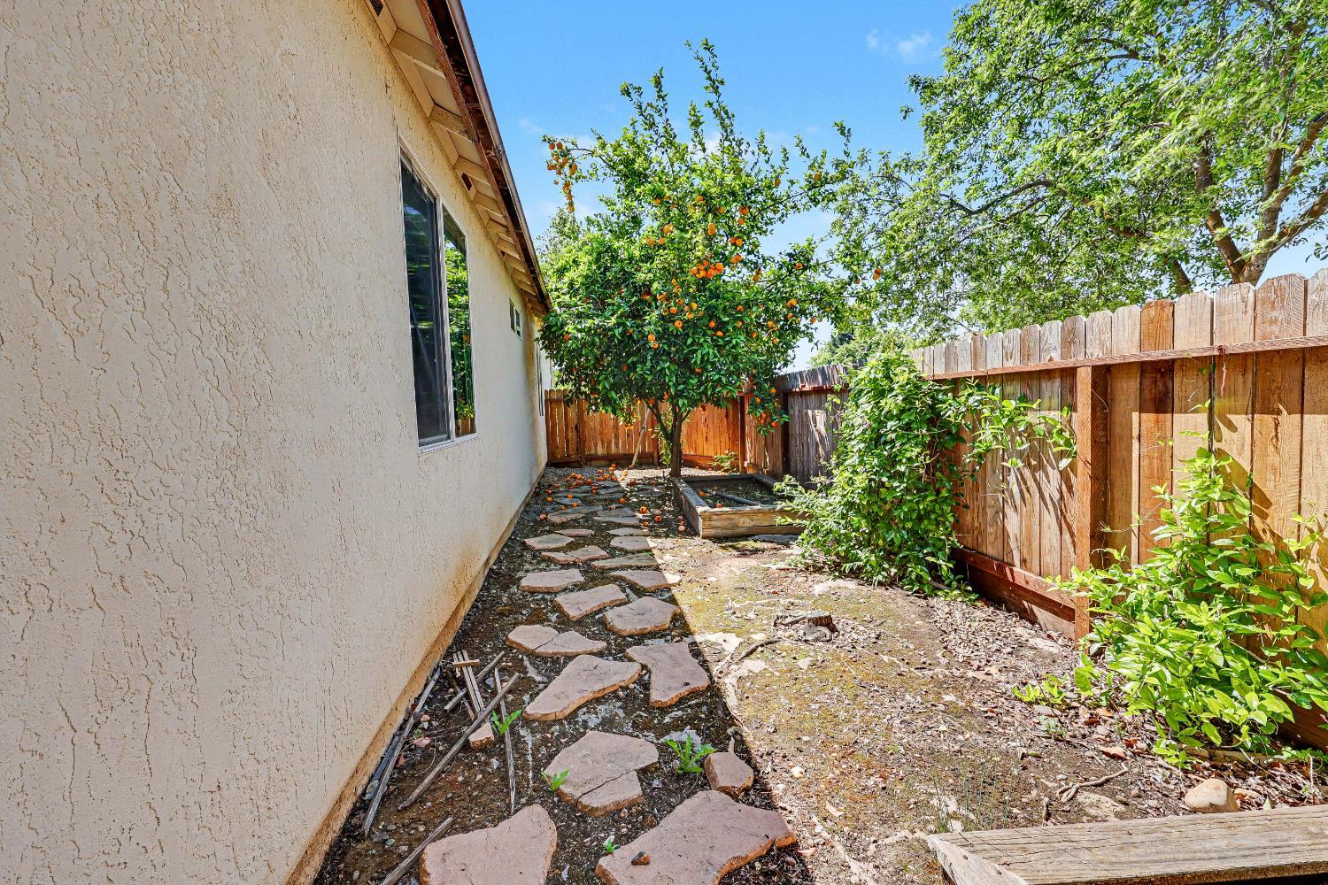 1427 Caraway, Merced, CA 95340