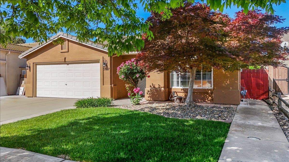 5927 Westminster Ct, Riverbank, CA 95367